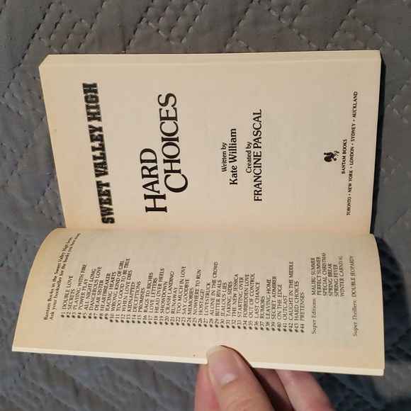 SVH #43 Hard Choices *Vintage* - Picture 3 of 5